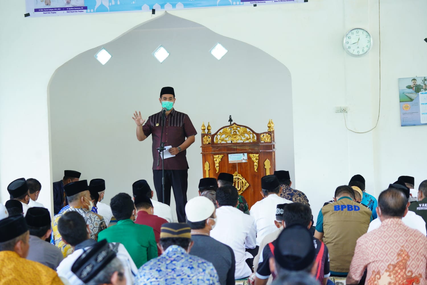 Safari Ramadan di Tondong, Bupati Serahkan BLT DD