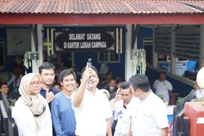 Bupati Bantaeng Ilham Syah Azikin saat bersama pemuda Bantaeng