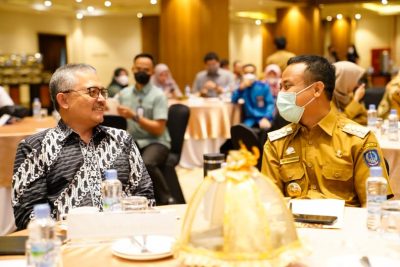 Gubernur Sulsel, Andi Sudirman Sulaiman saat bersama kepala badan Kemendikbudristek