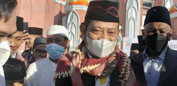 Mentan SYL usai sholat Idul Fitri di Masjid 99 Kubah CPI Makassar