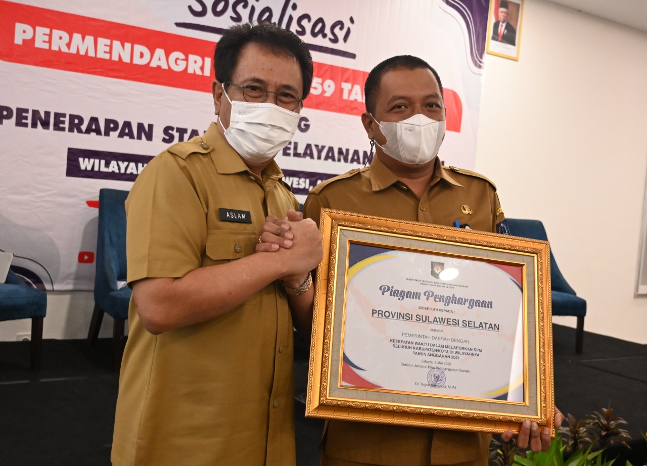 Terbaik ke-2 Nasional Penerapan SPM, Pemprov Sulsel Terima Penghargaan Kemendagri