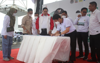 Sekprov Sulsel, Abdul Hayat saat Teken MoU dengan Pelaku Dunia Usaha, CPI Makassar