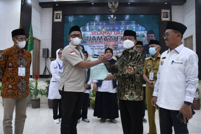 Asisten II Kabupaten Luwu Utara, Muh. Yamin saat di Asrama Haji Makassar