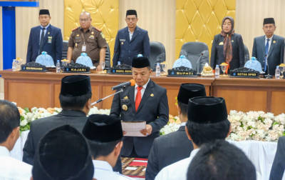 Bupati Bulukumba, Andi Muchtar Ali Yusuf melantik pejabat tinggi pratama.