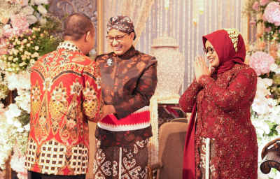 Andi Sudirman Hadiri Resepsi Pernikahan Putri Anies Baswedan.