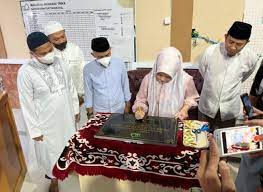 Wakil Wali Kota Makassar, Fatmawati Rusdi saat resmikan masjid di Tamalanrea.
