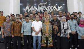 Wali Kota Makassar, Moh Ramdhan Pomanto menghadiri halal bi halal yang digelar Himpunan Masyarakat Sinjai (HIMAS) Kota Makassar.