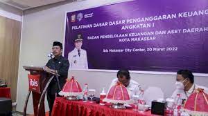 Sekretaris Daerah Kota Makassar, Ir Muh Ansar,M.Si, Membuka secara resmi pelatihan yang digelar di Hotel IBIS. Dok Ist
