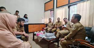 Kunjungan Dinsos ke Disdukcapil Makassar