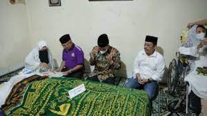 Wali Kota Danny Pomanto Melayat Kerumah Duka Ayahanda Sekda Kota Makassar.