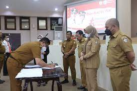 Wakil Wali Kota Makassar, Fatmawati Rusdi saat menyaksikan penandatangan MoU.