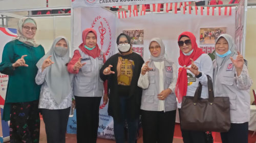 Ketua Yayasan Kanker Indonesia (YKI) Cabang Sulawesi Selatan, Liestiaty F Nurdin sasar kampus-kampus sosialisasi bahaya kanker kepada mahasiswa baru Universitas Hasanuddin (Unhas) Makassar.