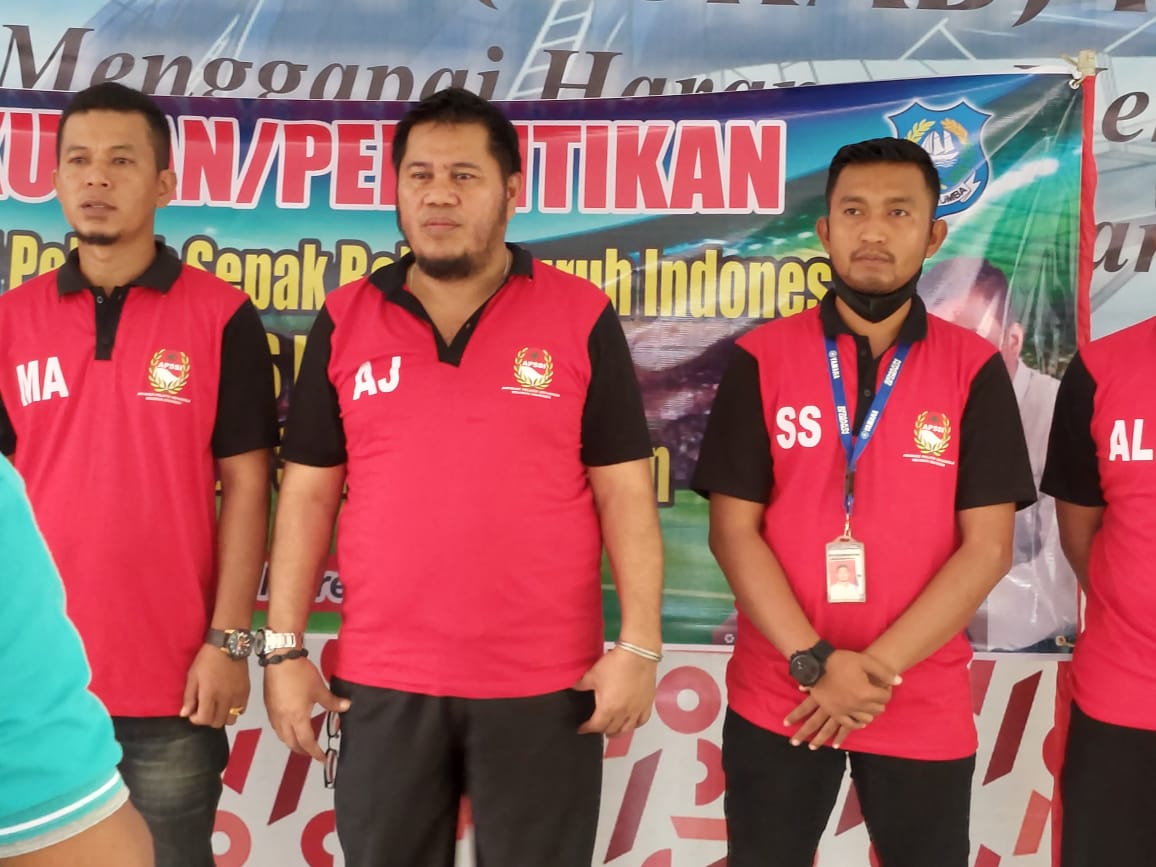 Ketua Asosiasi Pelatih Sepak Bola Seluruh Indonesia (APSSI) Bulukumba, Andi Juharta.