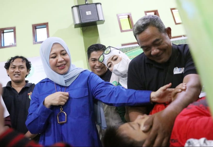 Wakil Wali Kota Makassar, Fatmawati Rusdi usai mengunjungi beberapa lokasi Lorong Wisata di Kota Makassar kemudian beralih ke Masjid Multazam di Taman Sudiang Indah Makassar