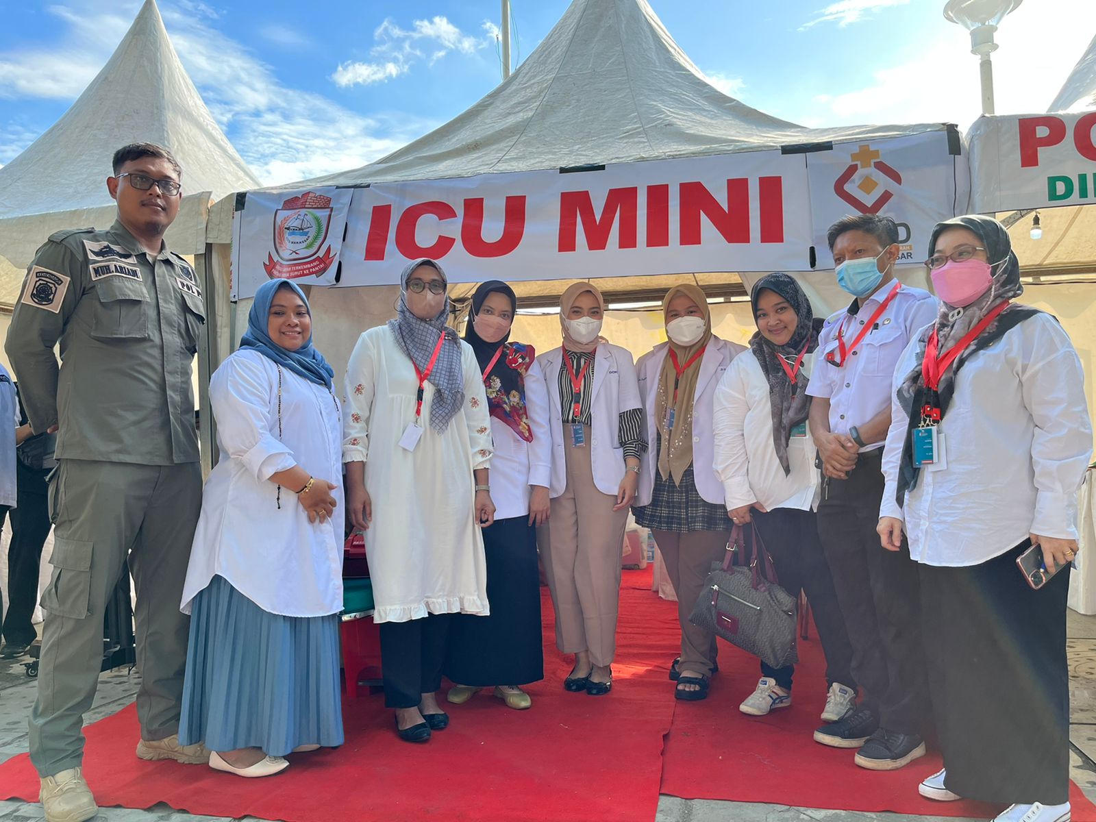 Rumah sakit milik Pemkot Makassar ini menyiapkan ICU Mini dengan peralatan yang lengkap di area F8 Anjungan Pantai Losari.