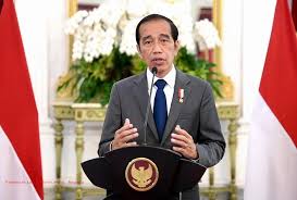 Presiden Joko Widodo menggelar rapat terbatas bersama sejumlah Menteri Kabinet Indonesia Maju di Istana Merdeka, Jakarta, pada Senin, 12 September 2022.