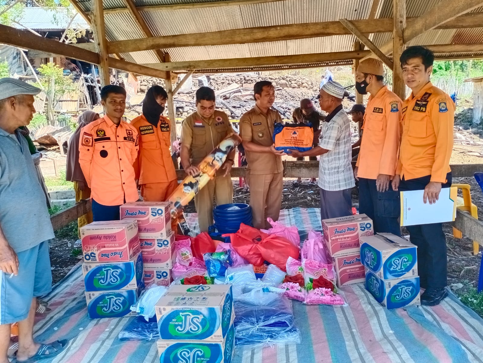 Pemerintah Provinsi Sulawesi Selatan melalui BPBD telah menyalurkan bantuan untuk korban terdampak musibah kebakaran di Kabupaten Jeneponto.