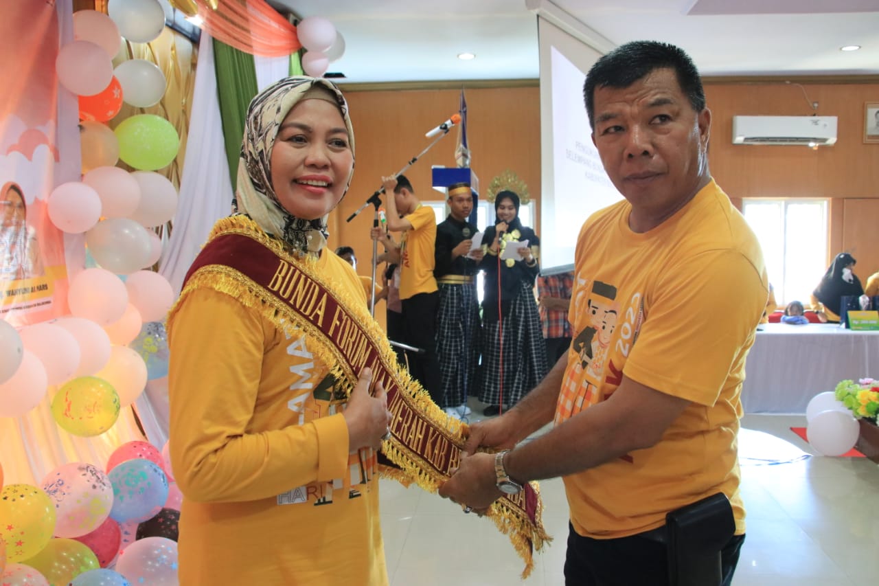Istri Bupati Bulukumba, Hj Andi Herfida Attas resmi dikukuhkan sebagai Bunda Forum Anak Daerah Kabupaten Bulukumba
