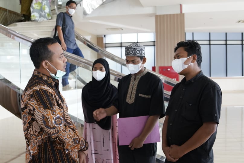Gubernur Sambut Hangat Keluarga Ibu Gantung Diri di Pinrang