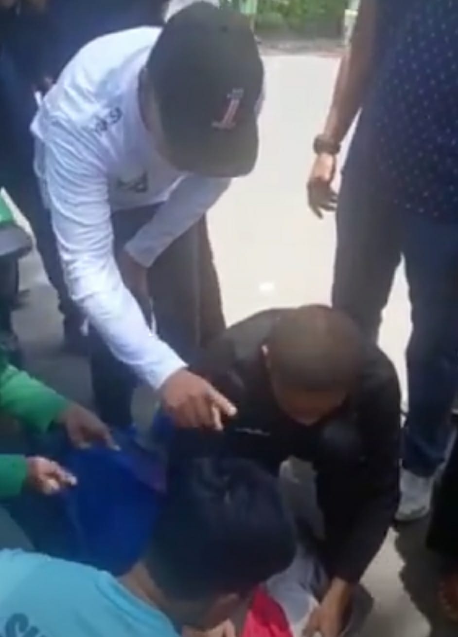 Danny Spontan Bantu Korban Kecelakaan di Jalan Arief Rate