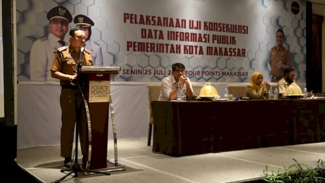 Pemerintah Kota Makassar berkomitmen untuk menjadi kota pertama peraih predikat informatif di Provinsi Sulawesi Selatan, melalui Dinas Komunikasi dan Informatika Dinas (Kominfo) Kota Makassar.