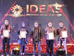 Pemkot Makassar Boyong Tiga Penghargaan IDEAS 2022