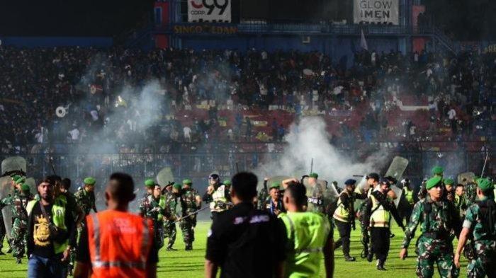 Tragedi Kanjuruhan, yang terjadi pada laga antara Arema FC dan Persebaya Surabaya