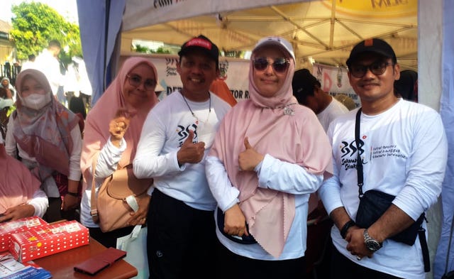 Dinas Kesehatan Provinsi Sulawesi Selatan menyediakan layanan pemeriksaan gratis di lokasi acara Jalan Santai Sulsel Anti Malas Gerak (Mager) 353 Tahun Provinsi Sulsel, Minggu 16 Oktober 2022.