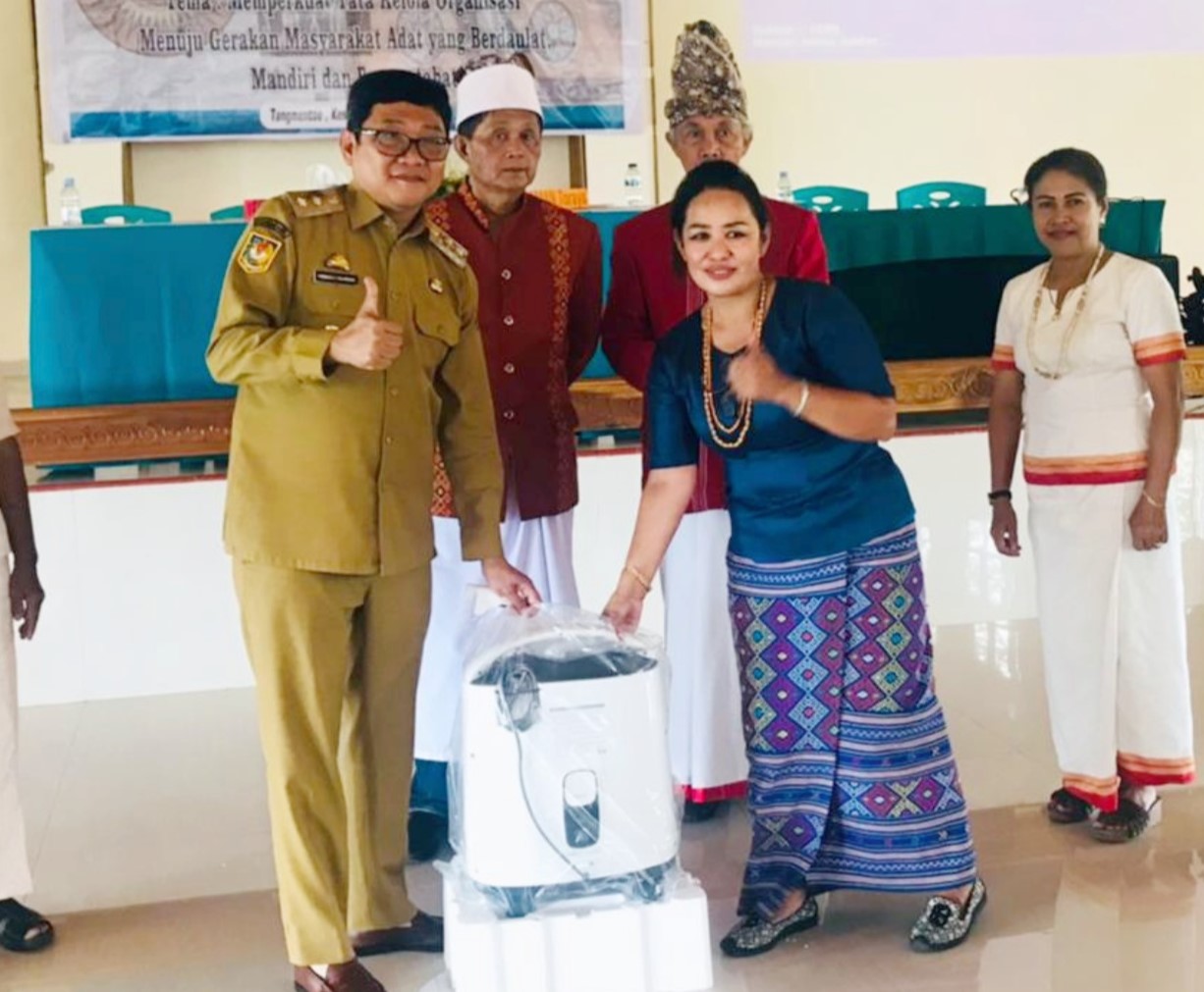 Pemkab Toraja Utara Menerima Bantuan Oksigen Konsentrator Dari AMAN.
