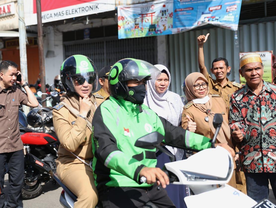 Gunakan Ojol, Wawali Kunjungi Tiga Lorong Wisata