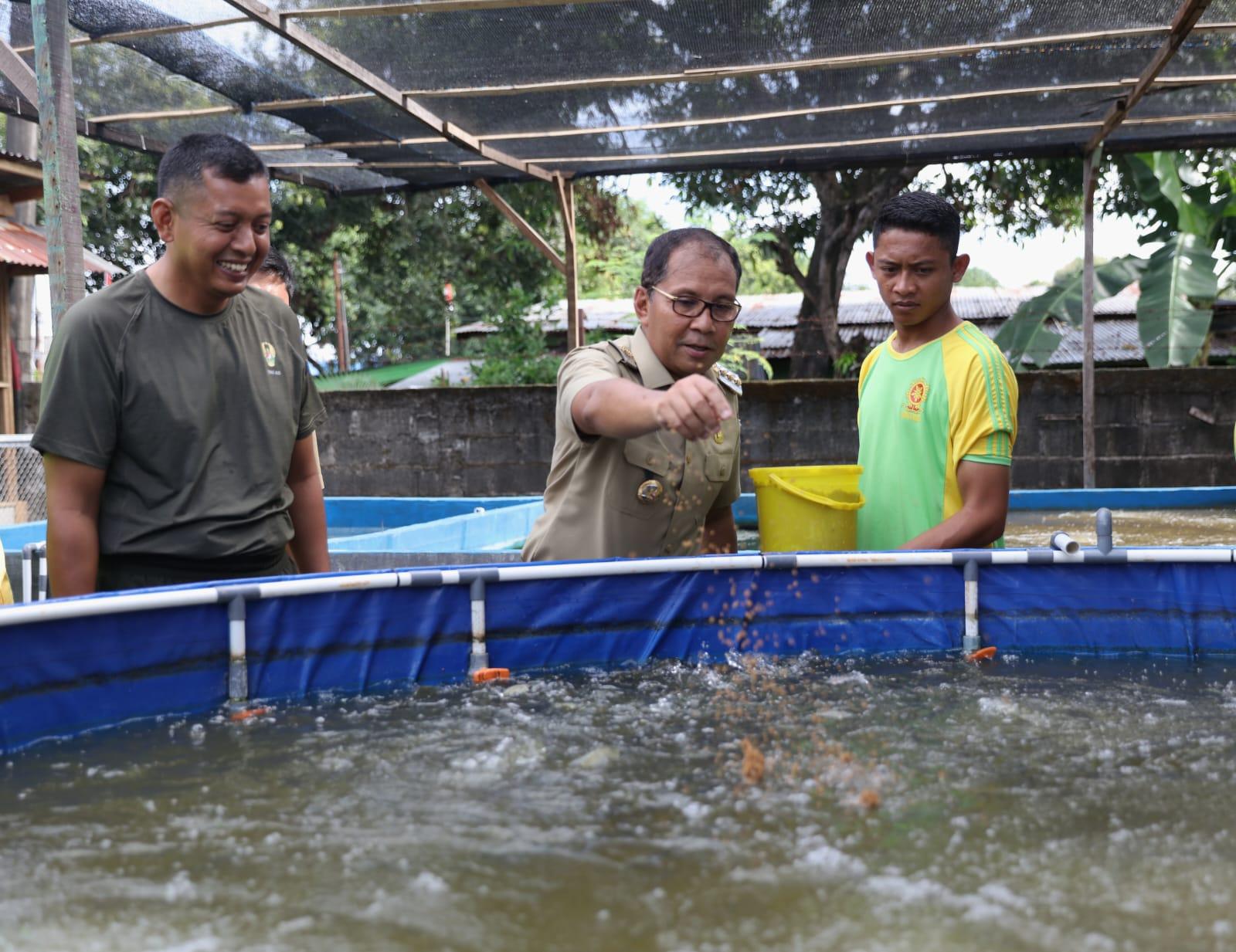 Wali Kota Makassar Moh. Ramdhan “Danny” Pomanto meresmikan lorong wisata Yonarmed 6 Tamarunang, di Jalan Mappaodang