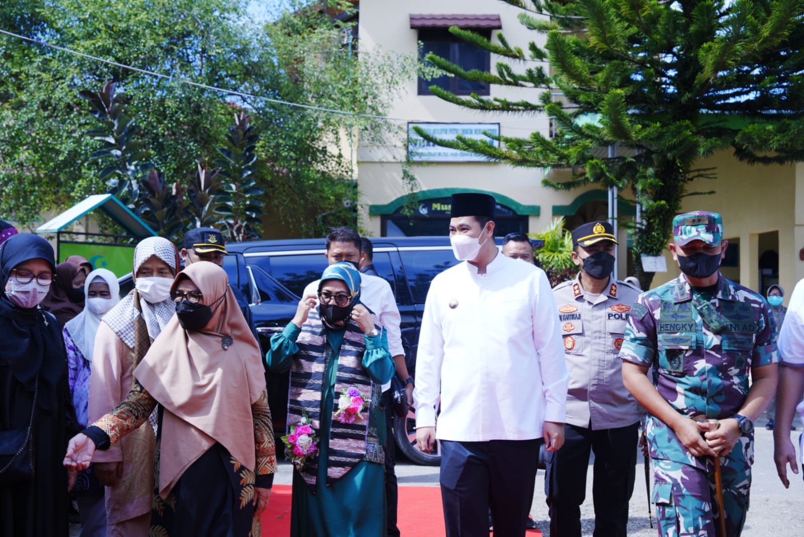 Putri Wakil Presiden Republik Indonesia KH Ma’ruf Amin, H.j Siti Ma’rifah berkunjung ke pondok pesantren IMMIM Putri Minasate’ne Pangkep
