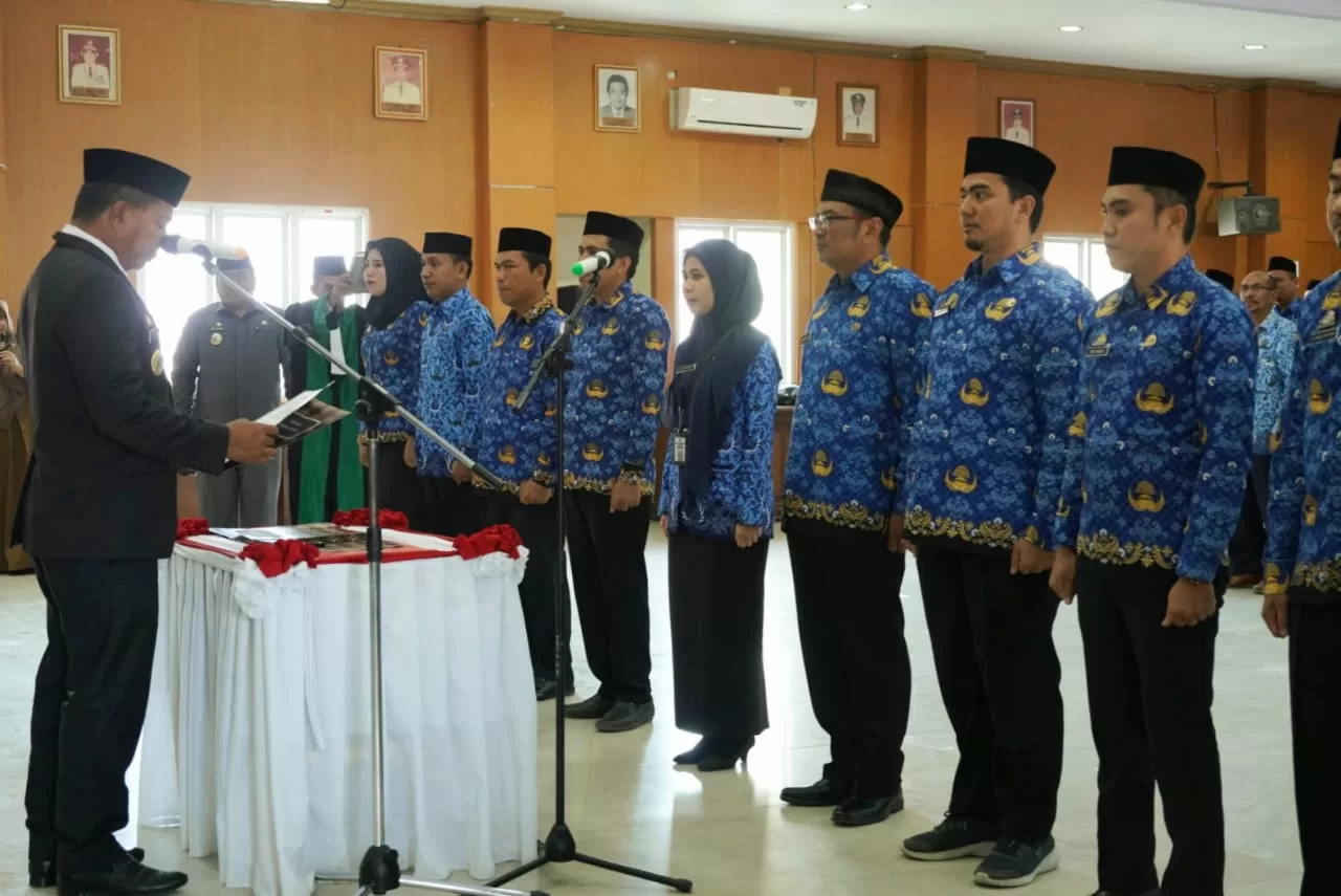 Lantik Pejabat Fungsional, Bupati Andi Utta: Harus Responsif, Jangan Jadi Pejabat yang Dilayani