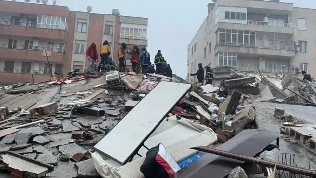 Korban Tewas Gempa Turki-Suriah Capai 7 Ribu Orang