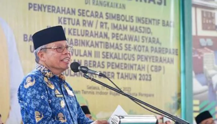 Komitmen Taufan Pawe, Pemkot Parepare kembali Berikan Insentif RT/RW 13 Netral.co.id