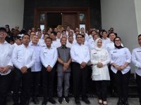 Menteri Pertanian RI Andi Amran Sulaiman saat bersama Gubernur, Wakil Gubernur Sulsel dan 22 kapala daerah se-Sulsel.