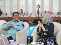 Mentan RI Andi Arman Sulaiman saat bersama Wagub Sulsel Fatmawati Rusdi.