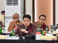Sukatani adalah grup musik punk Indonesia yang berbasis di Purbalingga, Jawa Tengah. Band ini viral setelah menyanyikan lagu berjudul bayar bayar bayar yang liriknya mengkritisi lembaga kepolisian.