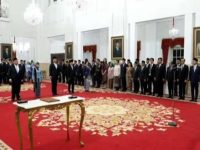 Presiden Republik Indonesia, Prabowo Subianto, resmi melantik enam pejabat baru dalam reshuffle Kabinet Merah Putih di Istana Negara