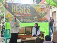 Anggota DPRD Makassar, Hj Umiyati melanjutkan reses kedua masa sidang kedua tahun sidang 2024/2025 di Jalan Racing Sinrijala, Kelurahan Karampuang, Kecamatan Panakkukang, Rabu (12/3/2025).