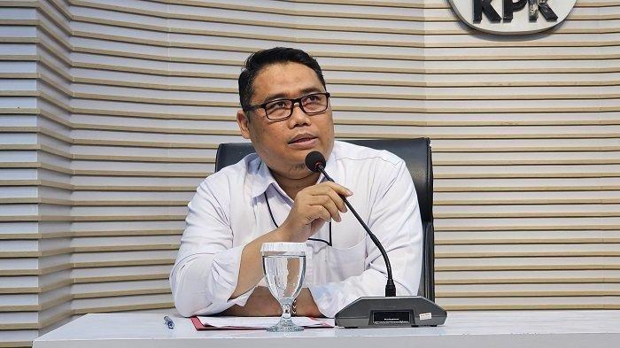 Direktur Penyidikan KPK, Asep Guntur Rahayu menerangkan, bahwa laporan kasus tersebut masih dalam proses verifikasi dan pendalaman oleh Direktorat Pelayanan Laporan Pengaduan Masyarakat (PLPM) KPK.
