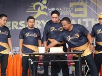 Komunitas Jogging Healthy All Day Parepare memperingati Hari Ulang Tahun (HUT) ke-3 di Lapangan Andi Makkasau, Kota Parepare. Senin, 27/1/2025.