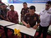 Kepala Kejaksaan Tinggi (Kajati) Sulawesi Selatan (Sulsel) Agus Salim melakukan kunjungan kerja (kunker) di Kantor Kejaksaan Negeri (Kejari) Kota Parepare, Rabu, 12 Februari 2025.