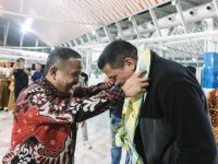 Prosesi penyambutan Bupati dan Wakil Bupati Kabupaten Bantaeng, Uji Nurdin dan H. Sahabuddin, di Bandara Internasional Sultan Hasanuddin Makassar.