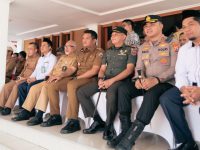 Bupati Kabupaten Bantaeng, Uji Nurdin saat bersama Wakil Bupati Bantaeng H Sahabuddin dan seluruh Forkopimda Bantaeng.