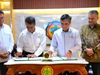 Menteri Pertanian, Andi Amran Sulaiman dan Menteri Ketenagakerjaan Yassierli resmi teken MoU pengembangan SDM untuk klaster pertanian modern.
