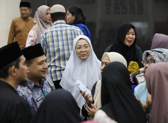 Ketua TP PKK Kota Makassar, Melinda Aksa saat mendampingi Wali Kota Makassar, Munafri Arifuddin di buka puasa bersama teman lama.