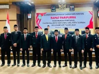 Penjabat (Pj) Wali Kota Parepare, Abdul Hayat Gani menghadiri Rapat Paripurna DPRD dalam rangka Penetapan Wali Kota dan wakil Wali Kota Parepare Tahun 2025-2030 di Ruang Rapat Kantor DPRD Kota Parepare