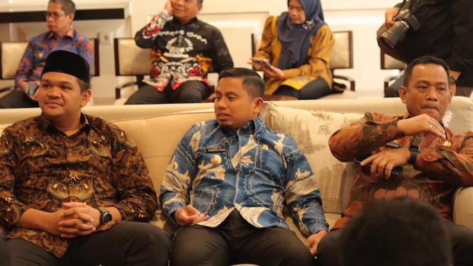 Wali Kota Parepare, Tasming Hamid menghadiri kegiatan High Level Meeting TPID di Kantor Gubernur Sulawesi Selatan