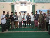 Dalam sambutannya, Bambang Firdaus menginformasikan bahwa pemerintah daerah telah menyalurkan dana hibah untuk beberapa masjid serta bantuan sembako kepada warga yang membutuhkan.
